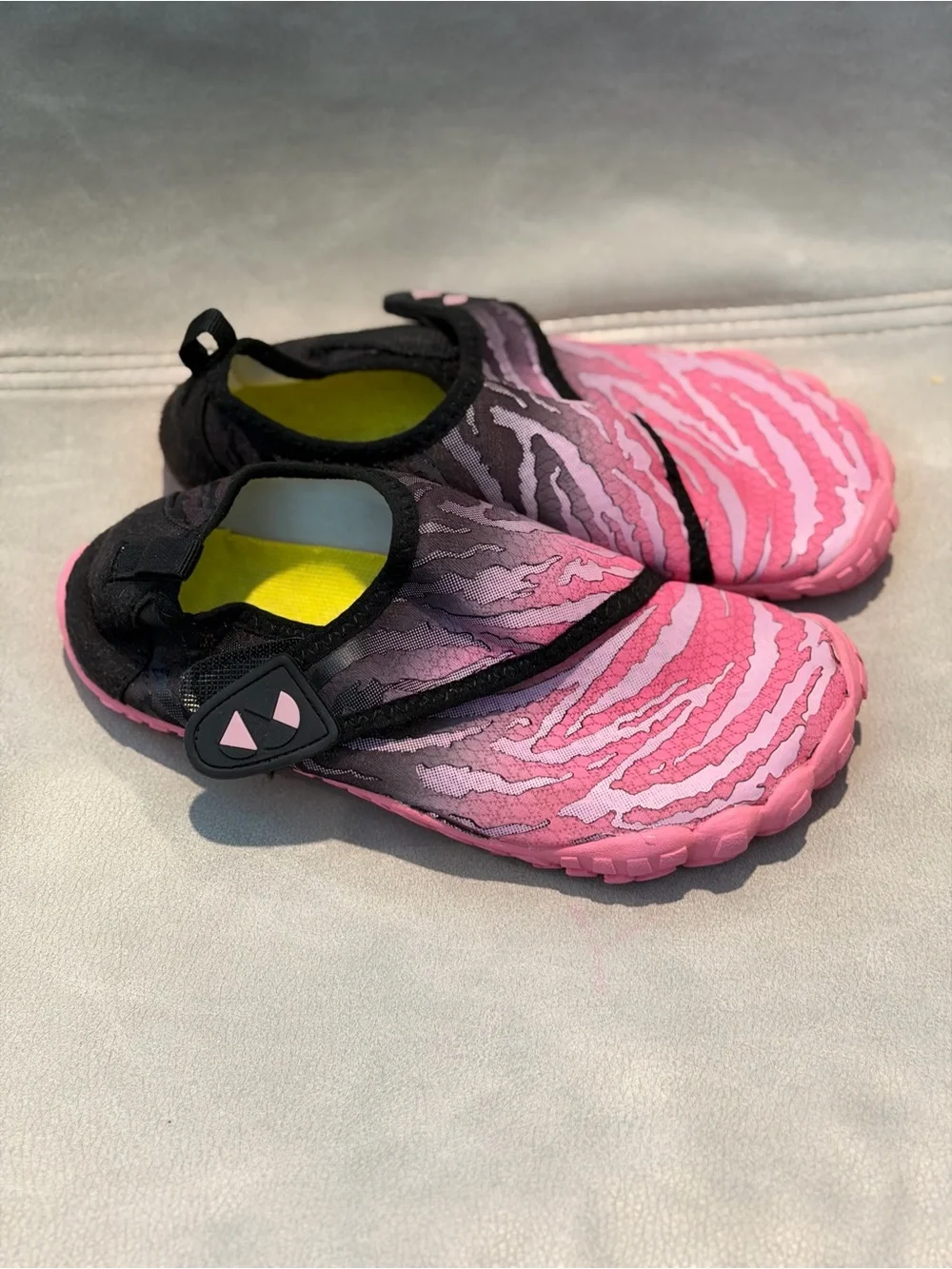 Kids Pink Gradient Water Shoes Easy On/Off - Size 1.5 US